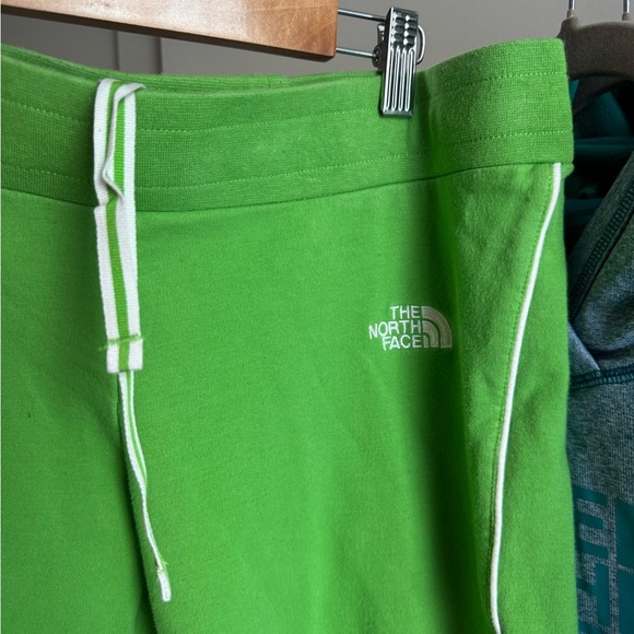 The North Face Bright Green straight leg Sweatpants - Picture 3 of 6
